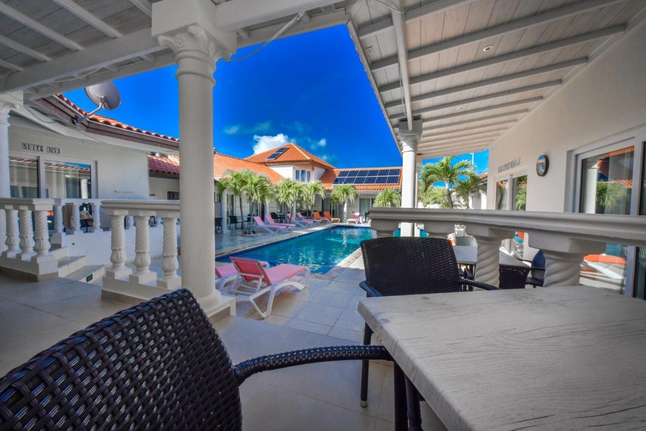 Boutique Hotel Swiss Paradise Aruba Villas And Suites Palm Beach Exteriör bild