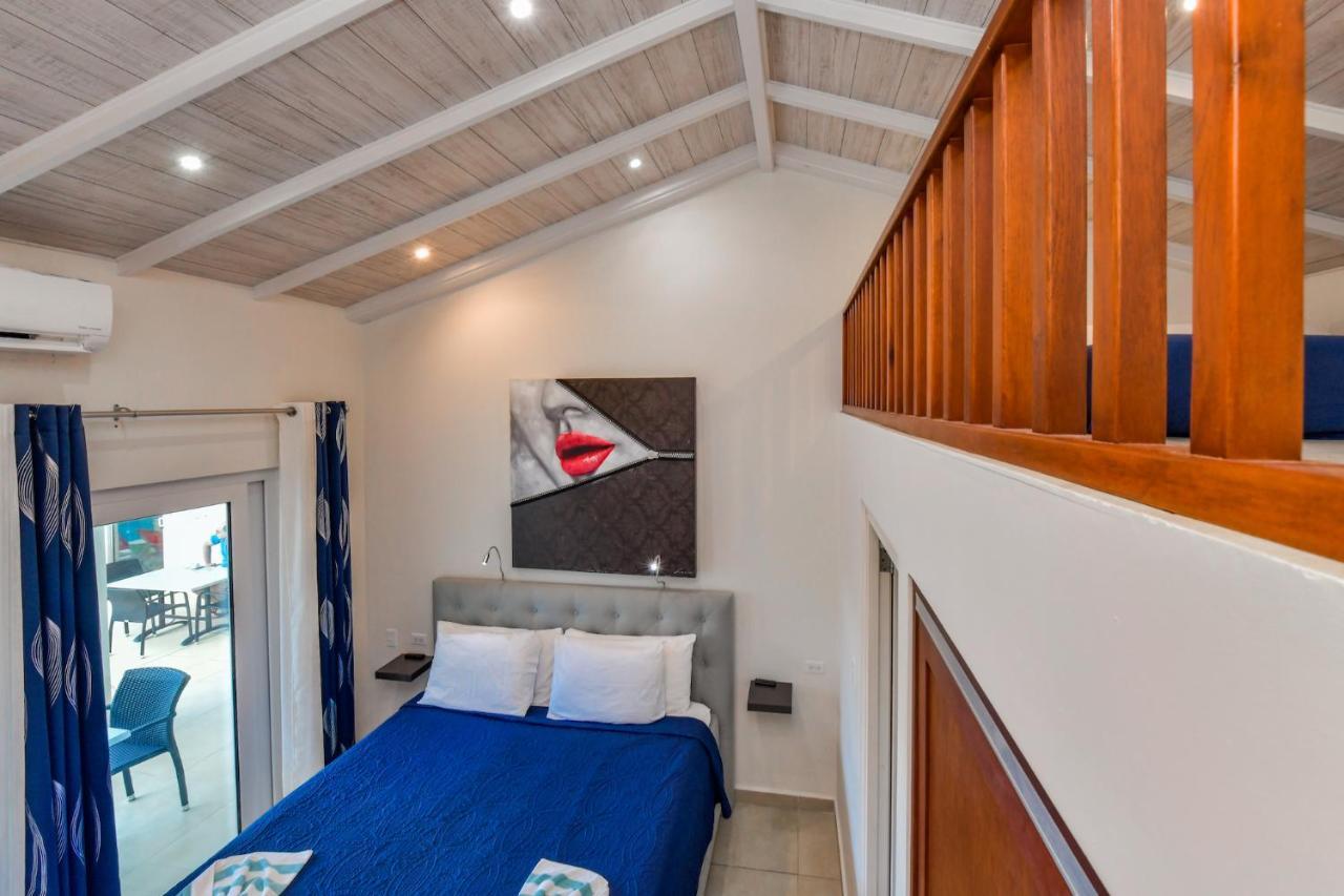 Boutique Hotel Swiss Paradise Aruba Villas And Suites Palm Beach Exteriör bild