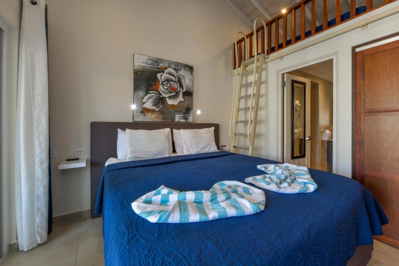 Boutique Hotel Swiss Paradise Aruba Villas And Suites Palm Beach Exteriör bild
