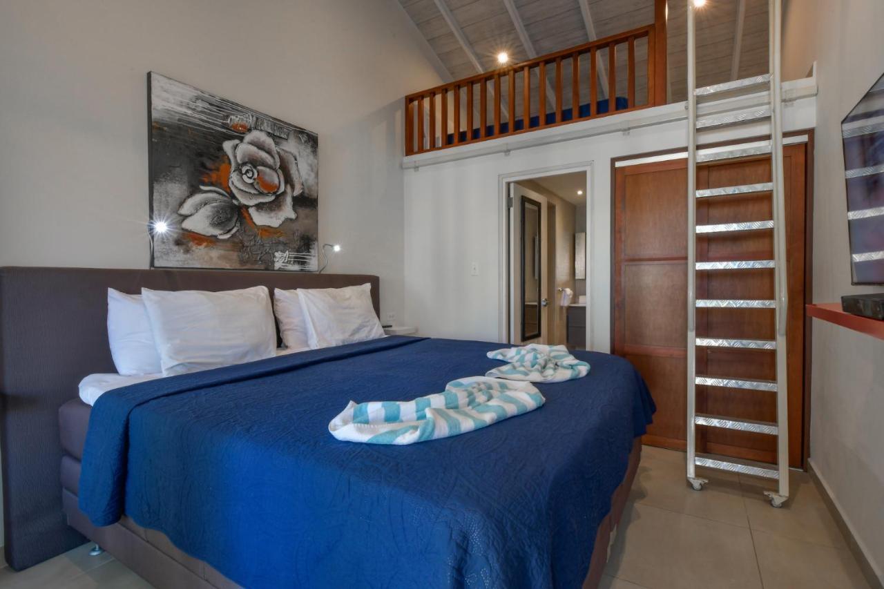 Boutique Hotel Swiss Paradise Aruba Villas And Suites Palm Beach Exteriör bild