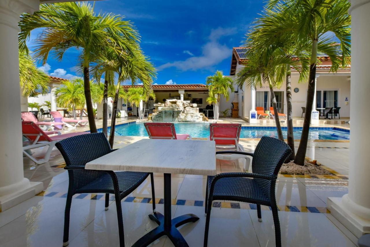 Boutique Hotel Swiss Paradise Aruba Villas And Suites Palm Beach Exteriör bild
