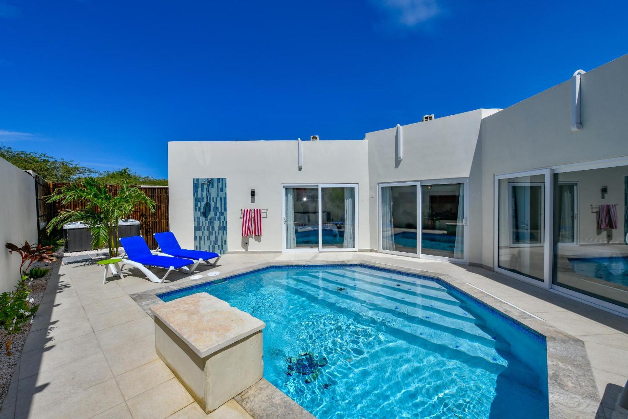Boutique Hotel Swiss Paradise Aruba Villas And Suites Palm Beach Exteriör bild