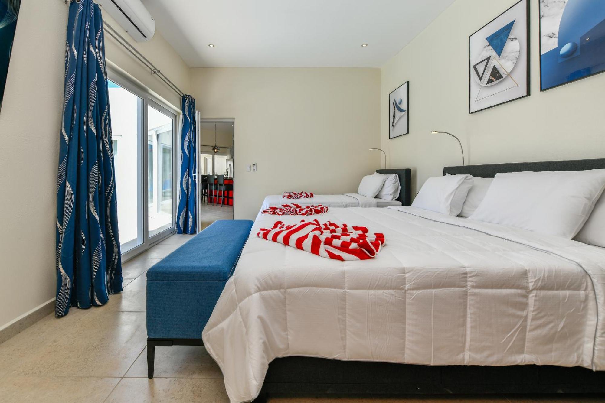 Boutique Hotel Swiss Paradise Aruba Villas And Suites Palm Beach Exteriör bild